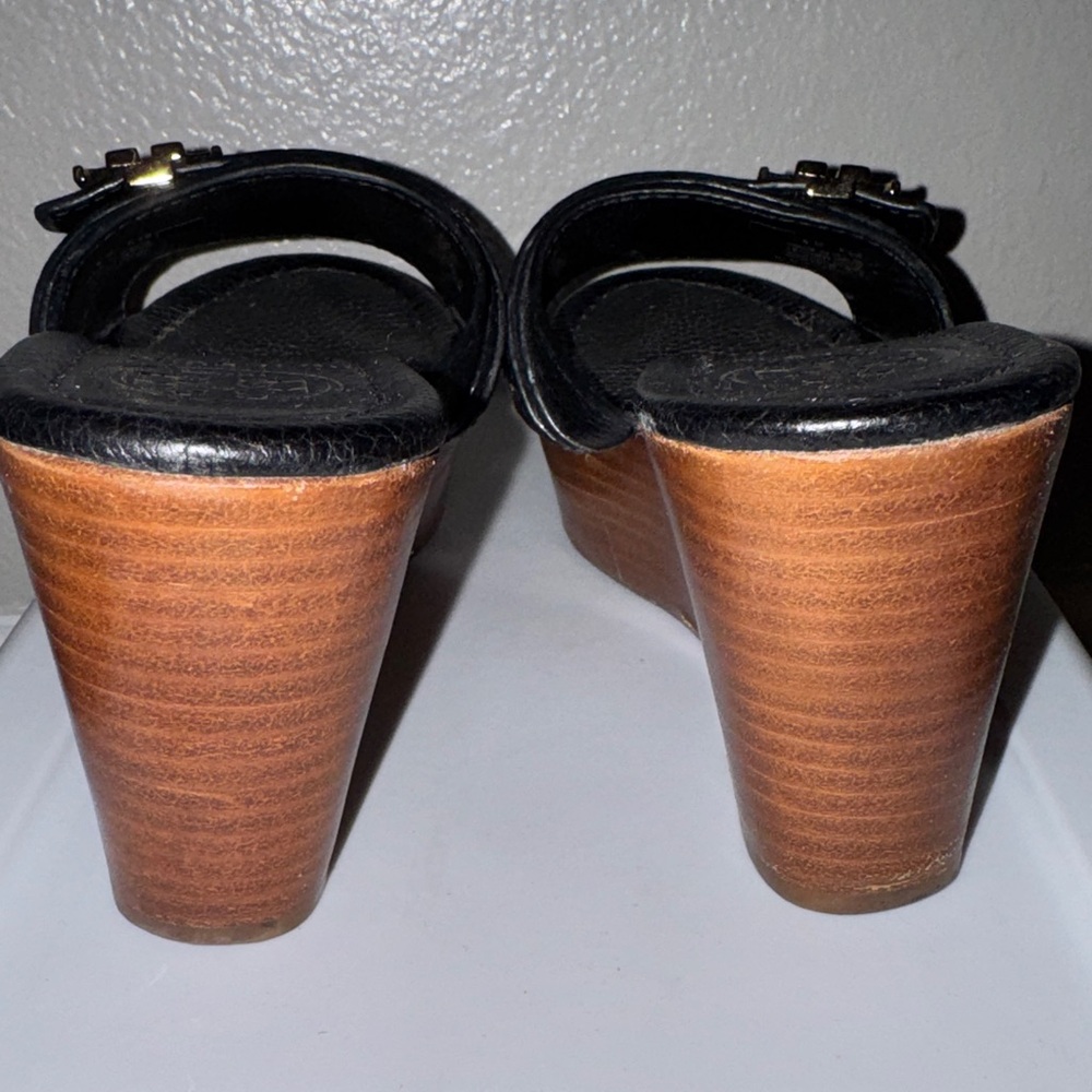 Tory Burch Black and Gold Wedge Sandals - Picture 5 of 10